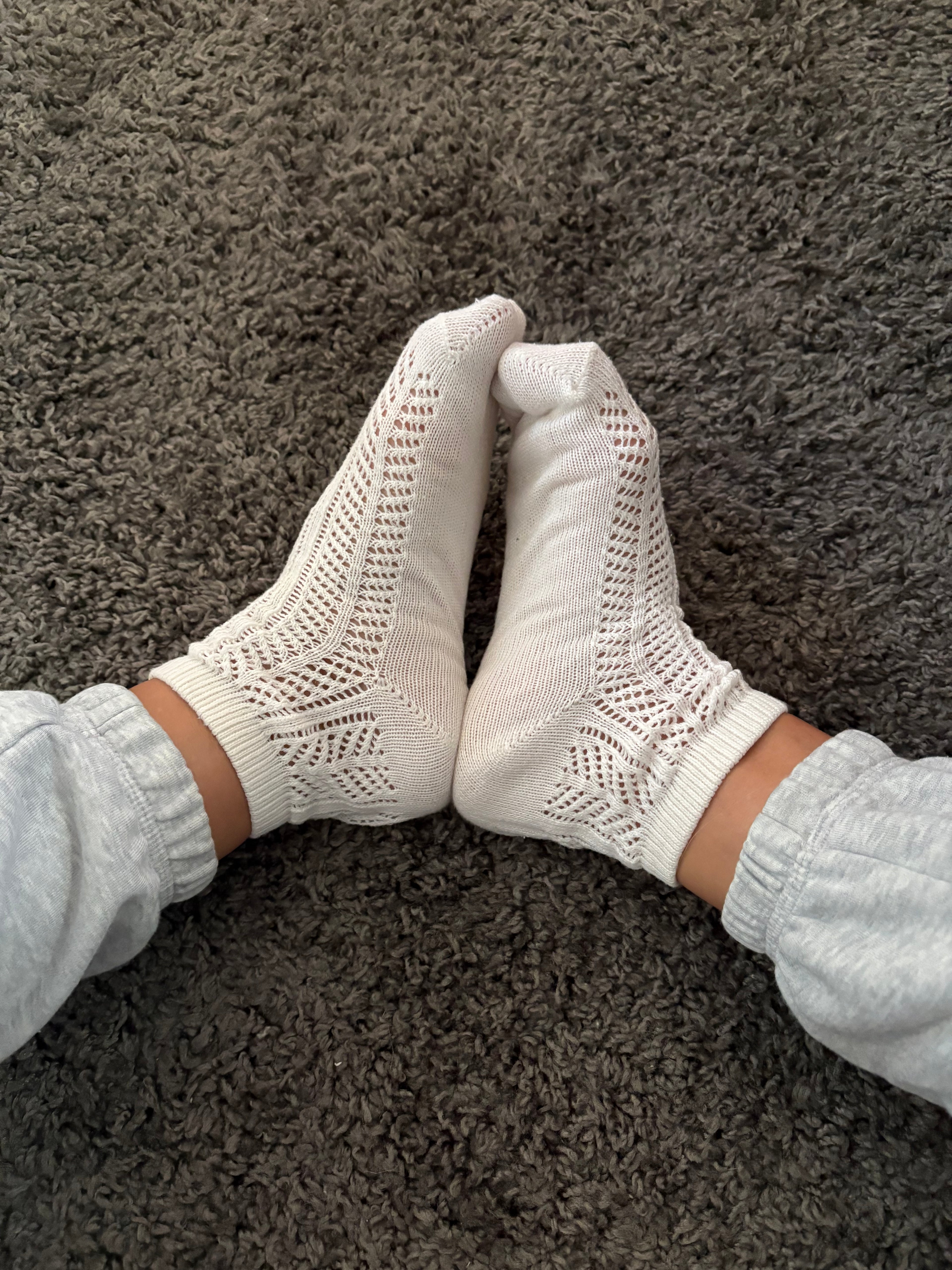 Thin women’s ankle socks