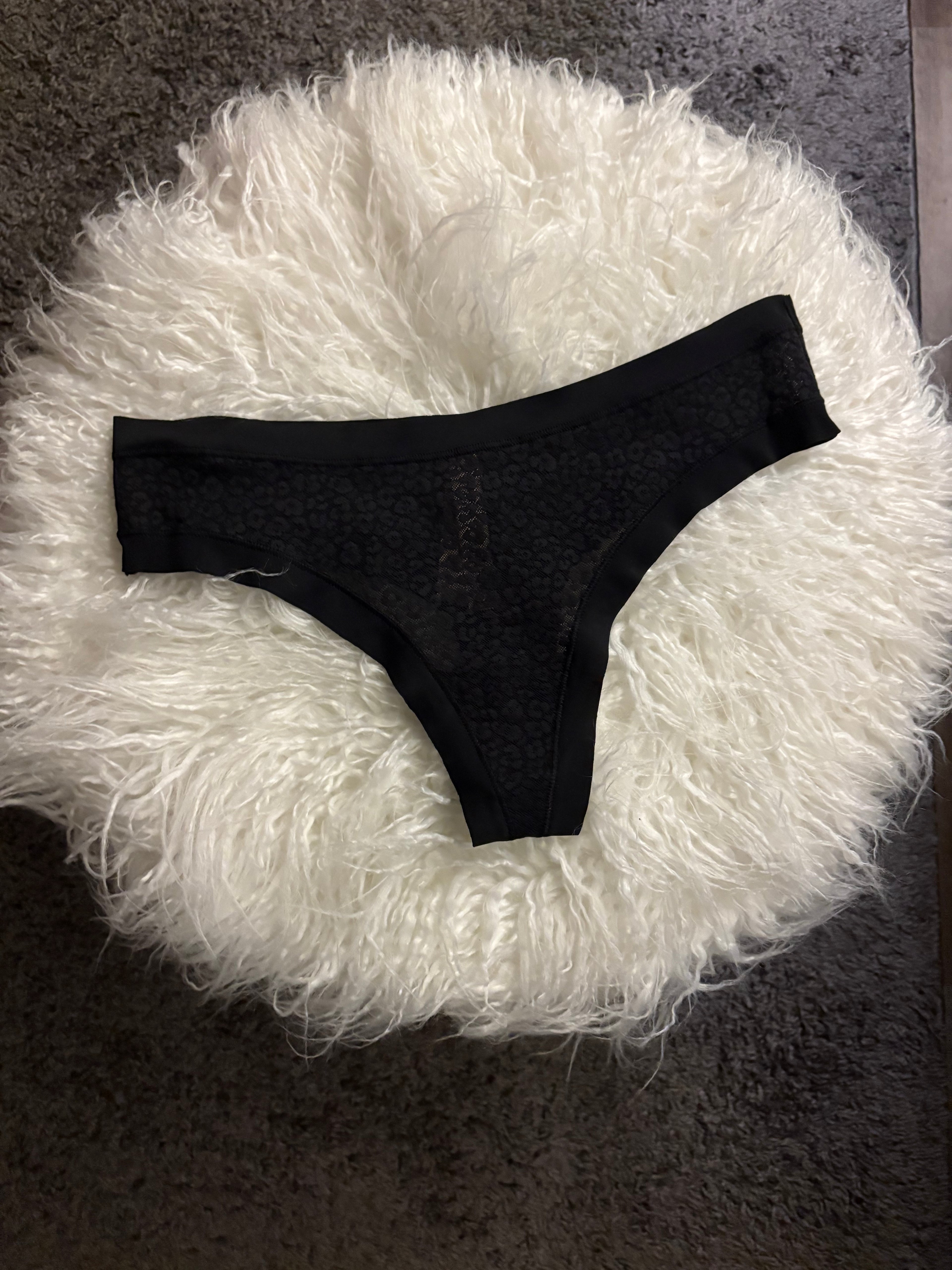 Worn/Used Black VS Cheeky Thong 🖤