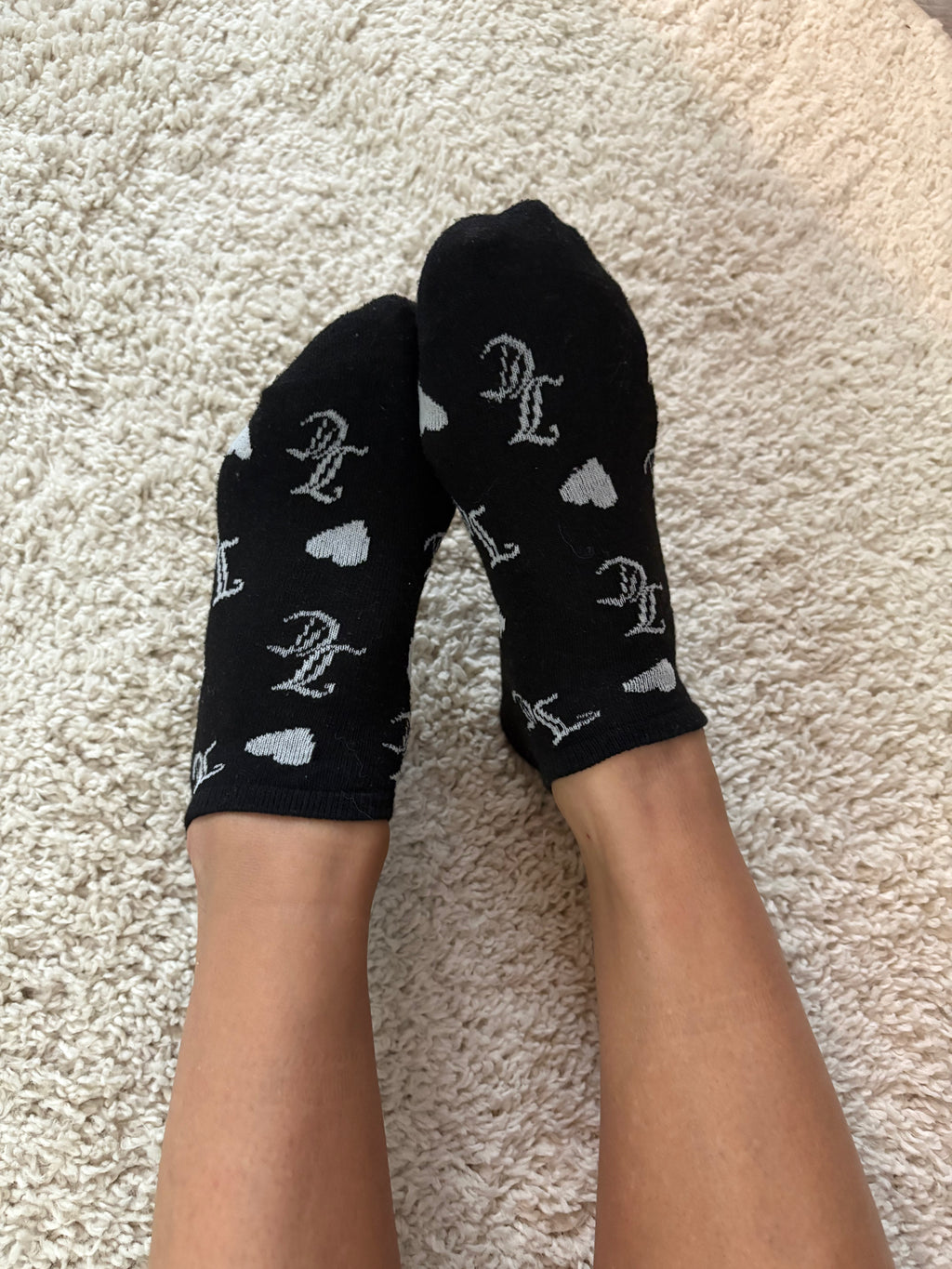 Worn/Used Juicy Socks 🖤🤍🖤 (5 wears/Stinky)
