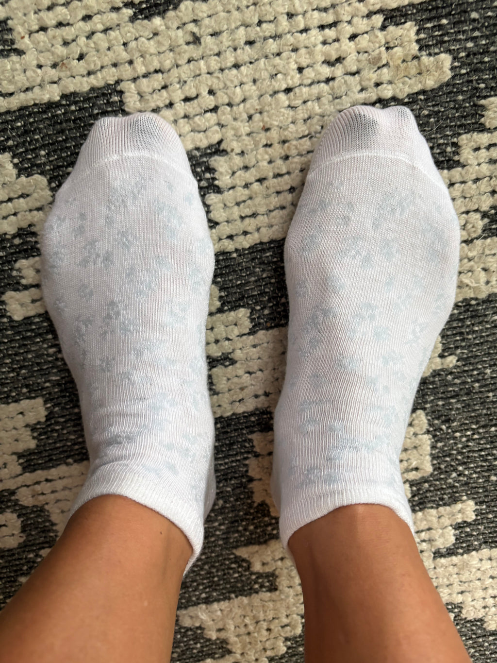Used Women’s Socks 🤍🩵🤍
